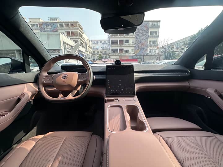 Фото 6 - Nio EC6