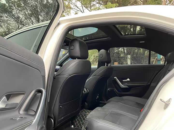 Фото 6 - Mercedes-Benz A-Class