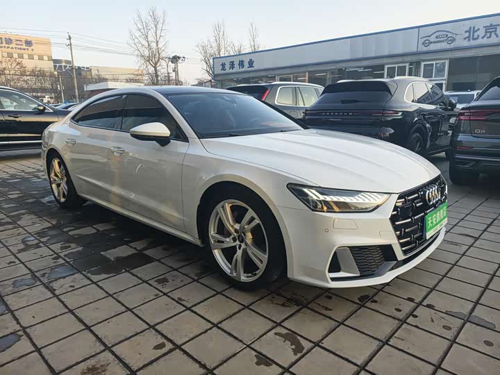 Фото 3 - Audi A7L