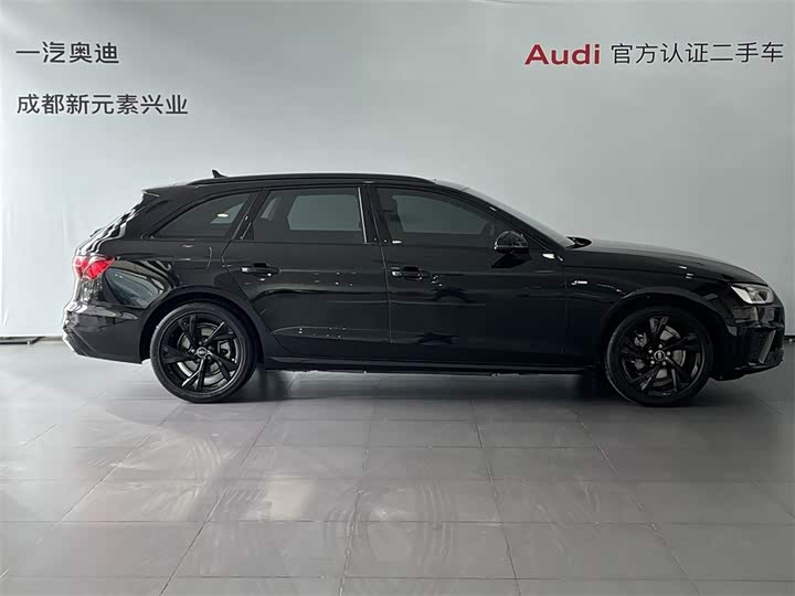 Фото 3 - Audi A4