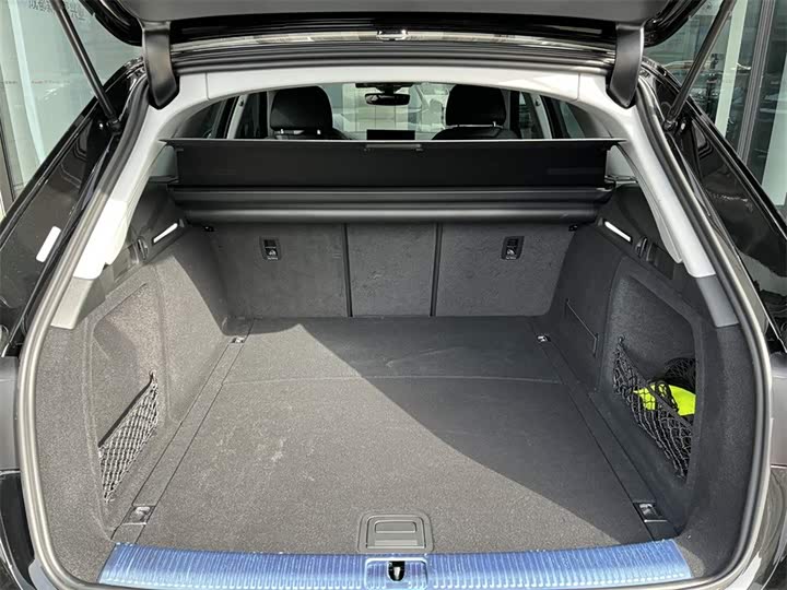 Фото 9 - Audi A4