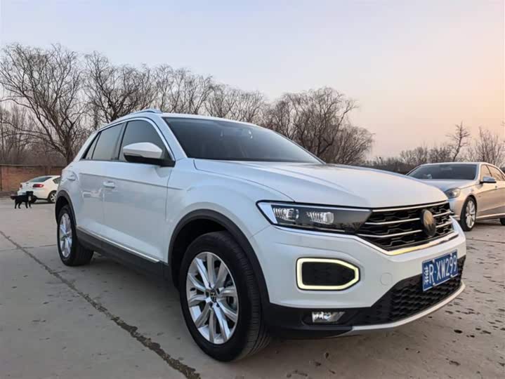 Фото 3 - Volkswagen T-Roc
