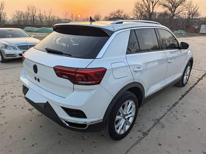 Фото 9 - Volkswagen T-Roc