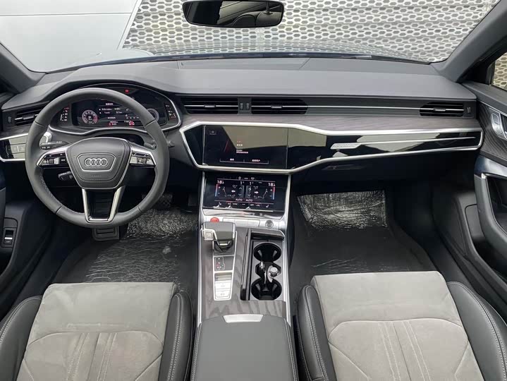 Фото 8 - Audi A6L