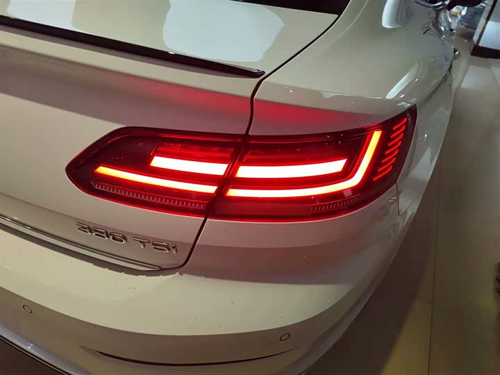 Фото 8 - Volkswagen CC