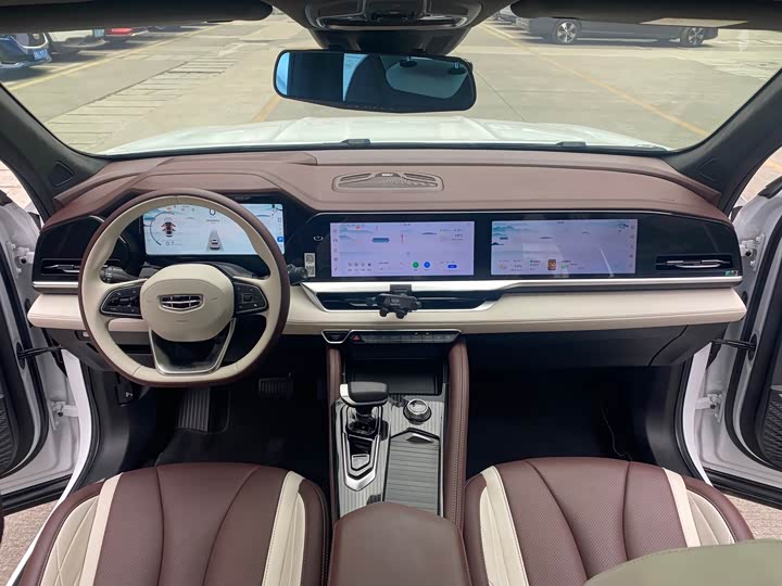 Фото 8 - Geely Monjaro