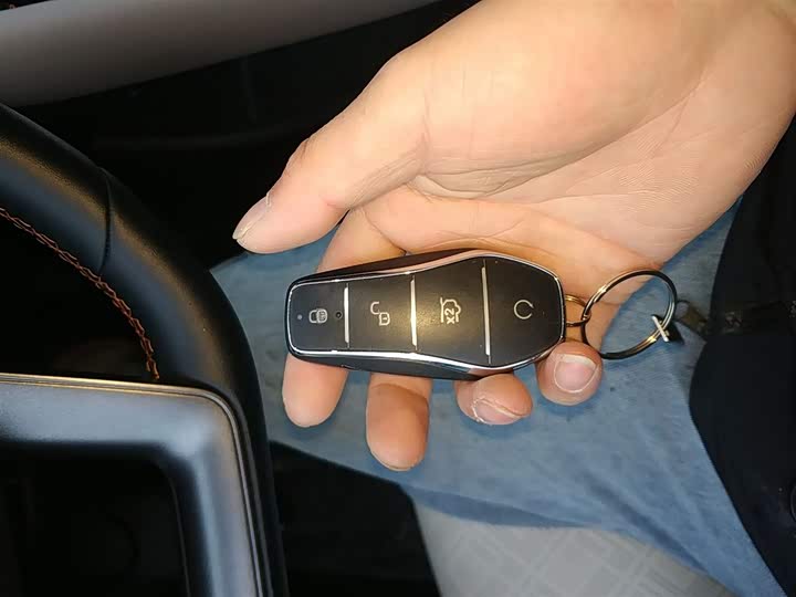 Фото 9 - BYD Yuan Plus