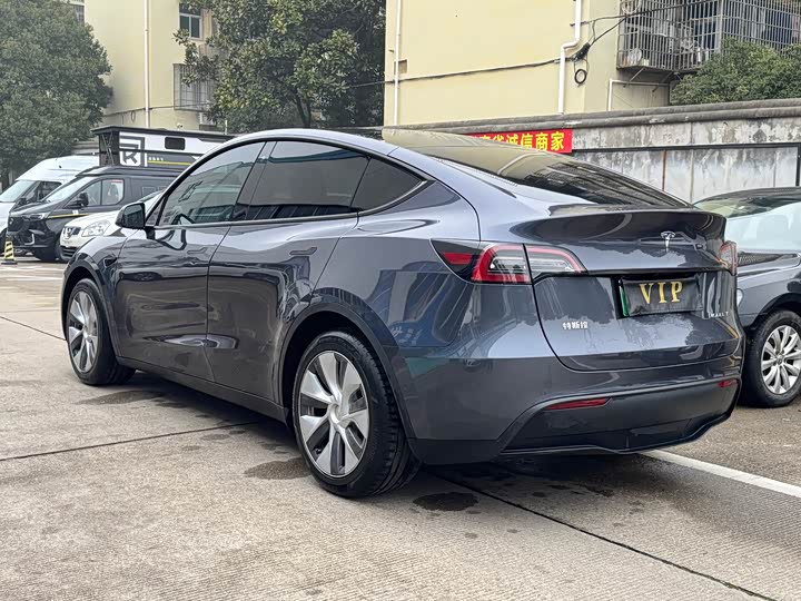 Фото 4 - Tesla Model Y
