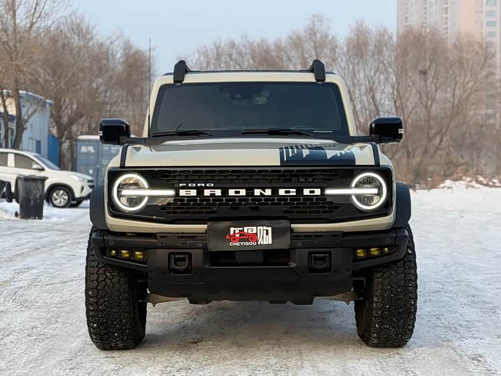 Фото 2 - Ford Bronco