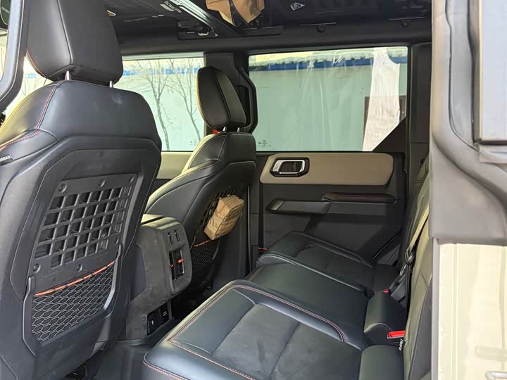 Фото 5 - Ford Bronco