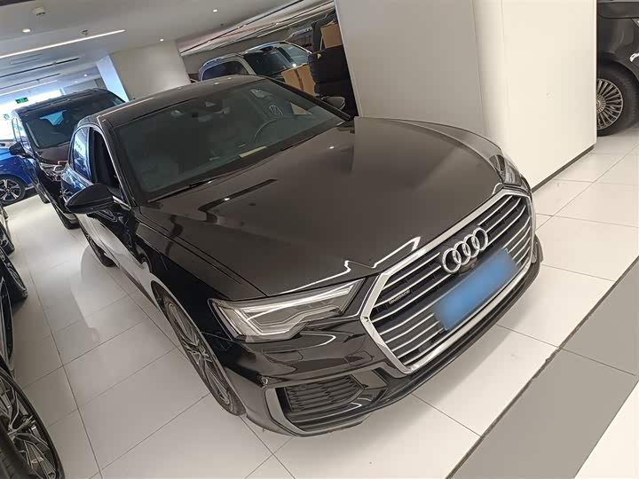 Фото 4 - Audi A6L