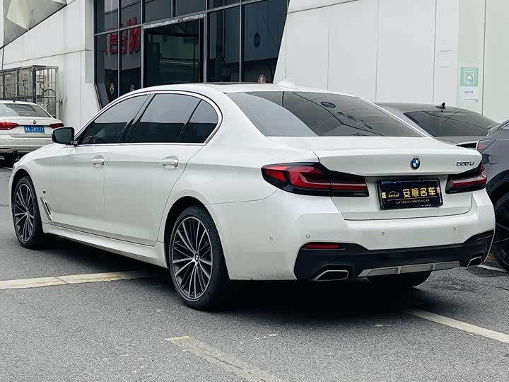 Фото 5 - BMW 5 Series