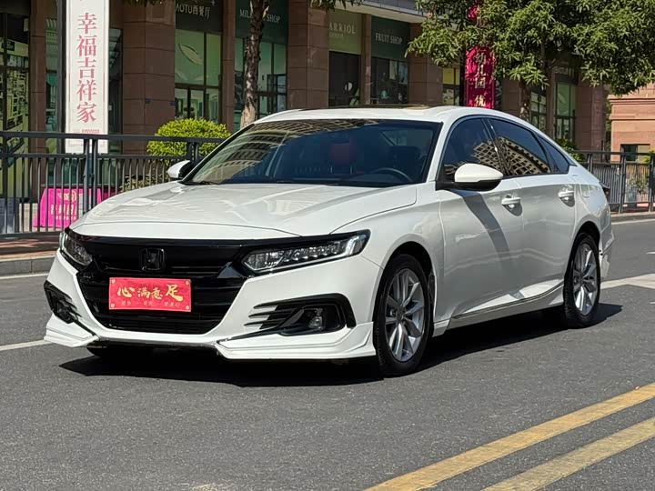 Фото 1 - Honda Accord