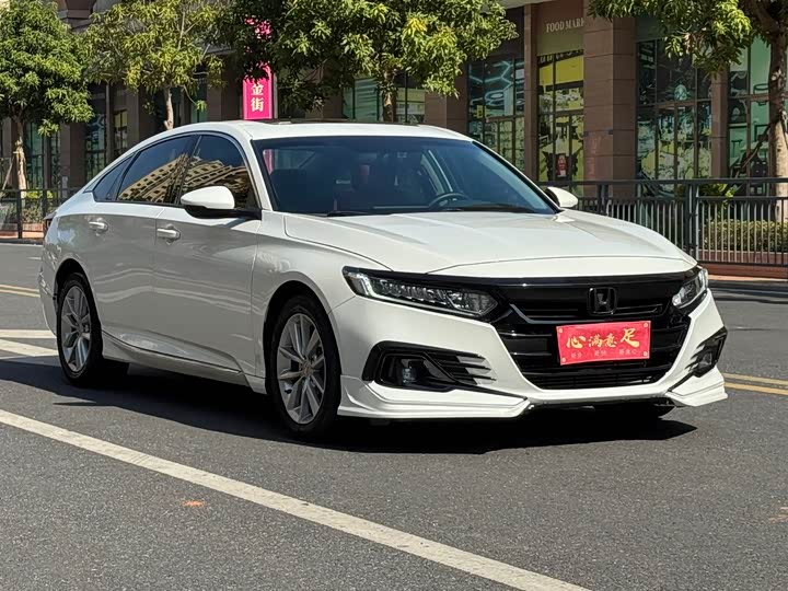 Фото 3 - Honda Accord