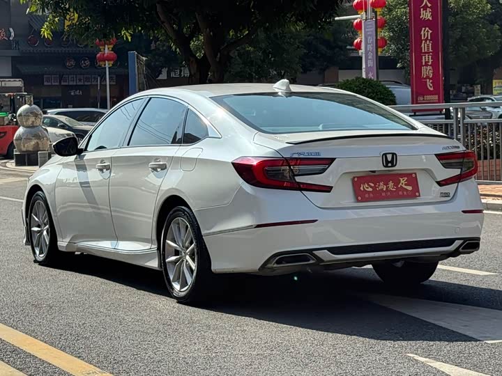 Фото 5 - Honda Accord