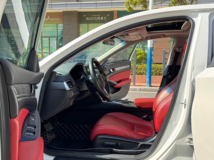 Фото 7 - Honda Accord