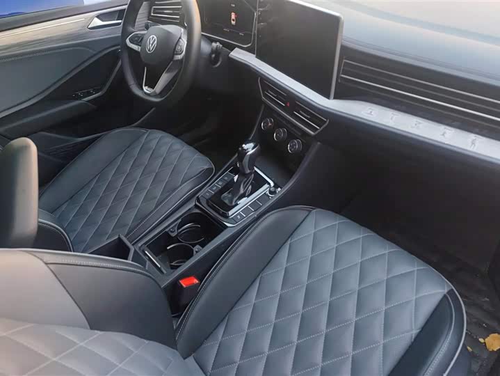 Фото 8 - Volkswagen Sagitar L