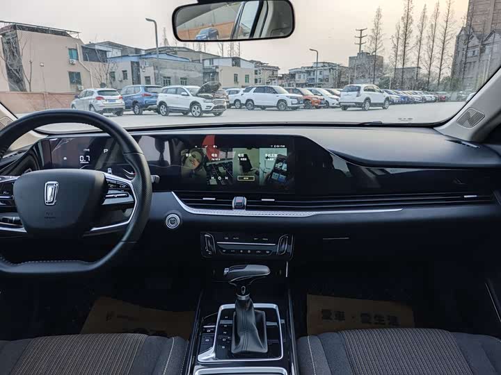 Фото 5 - Bestune B70