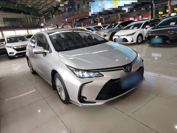 Фото 4 - Toyota Corolla