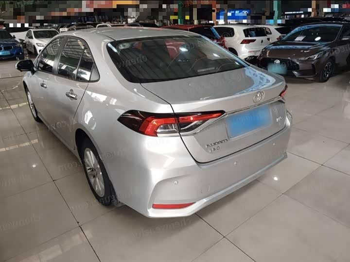 Фото 5 - Toyota Corolla