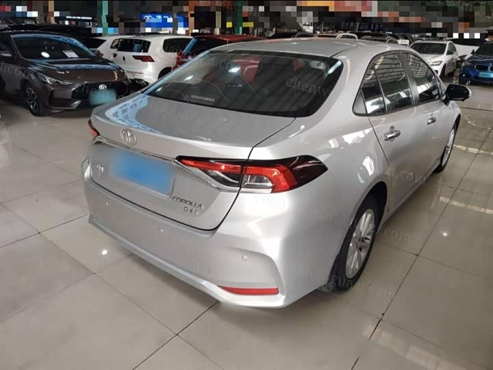 Фото 7 - Toyota Corolla