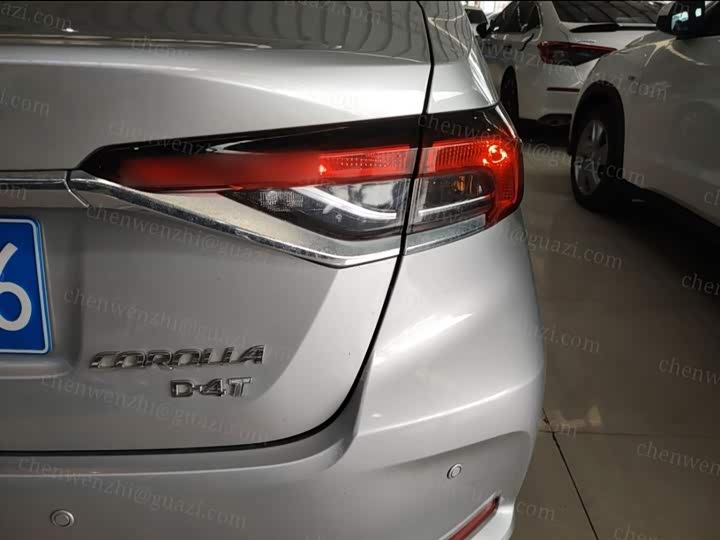 Фото 8 - Toyota Corolla