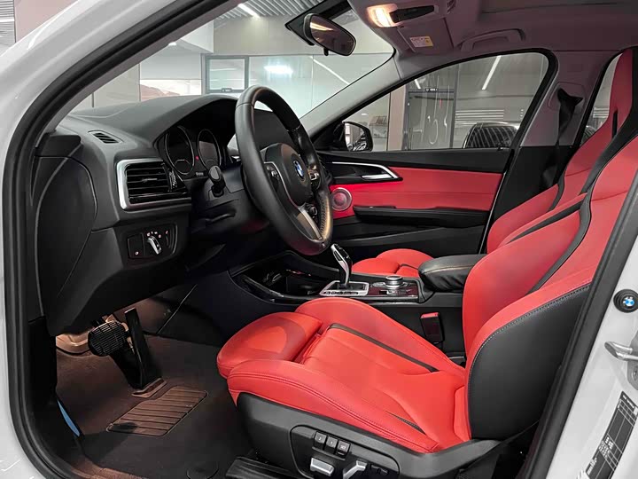 Фото 5 - BMW 1 Series