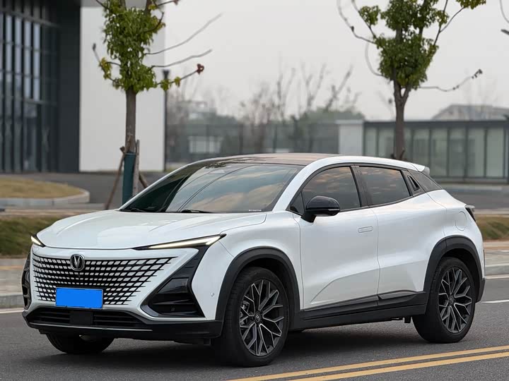 Фото 1 - Changan UNI-T