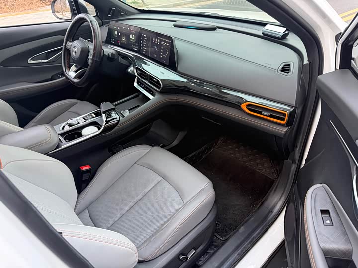 Фото 7 - Changan UNI-T