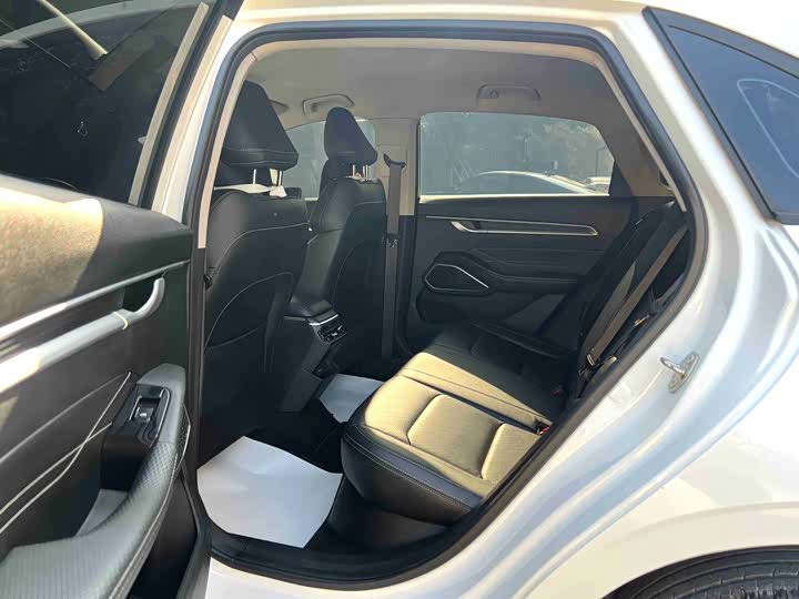 Фото 6 - Geely Emgrand