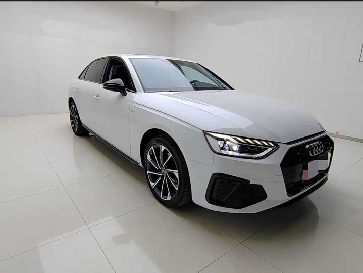 Фото 3 - Audi A4L