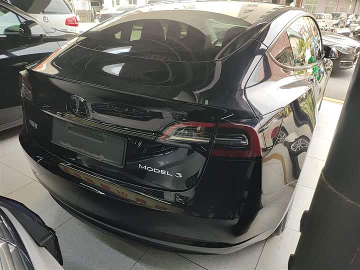 Фото 7 - Tesla Model 3
