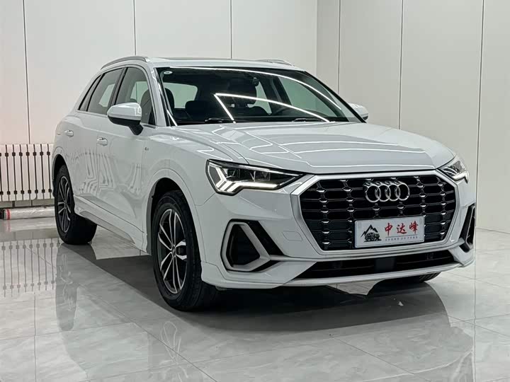 Фото 4 - Audi Q3
