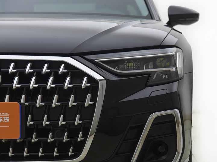 Фото 5 - Audi A8