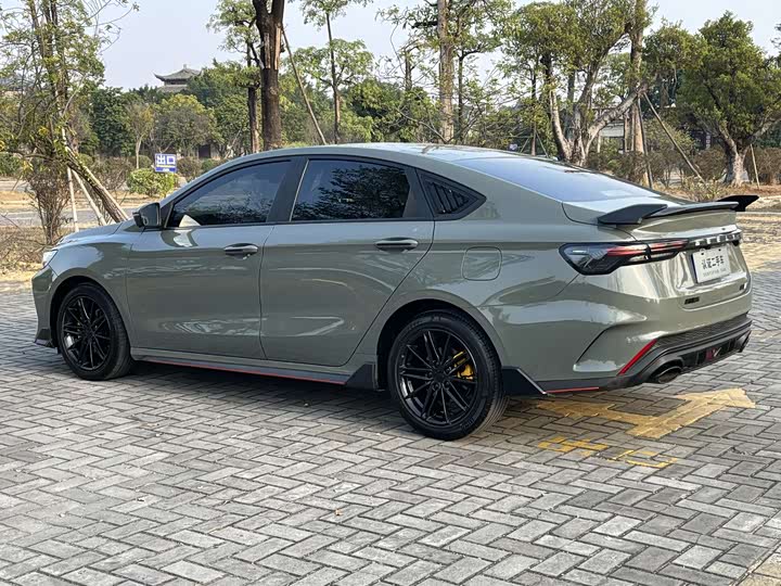 Фото 4 - Geely Binrui