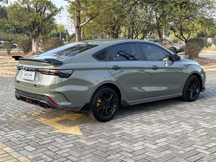 Фото 6 - Geely Binrui