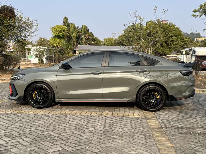 Фото 7 - Geely Binrui