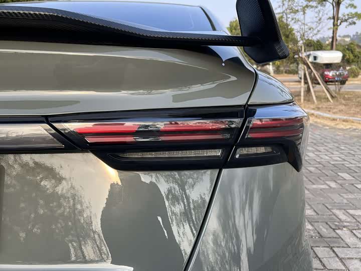 Фото 9 - Geely Binrui