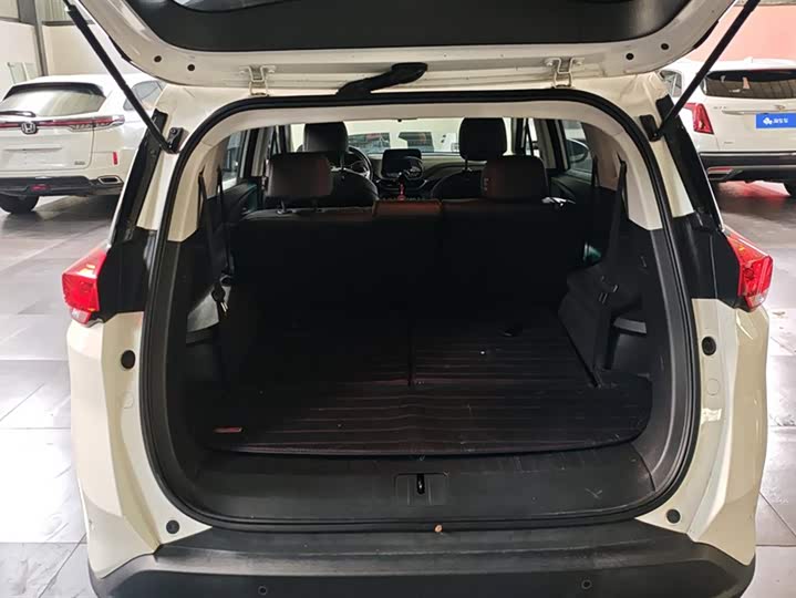 Фото 4 - Chevrolet Orlando