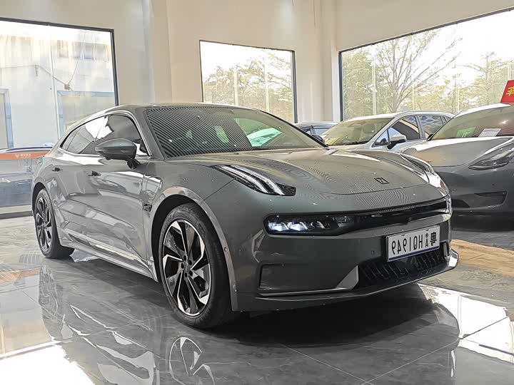 Фото 4 - Zeekr 001