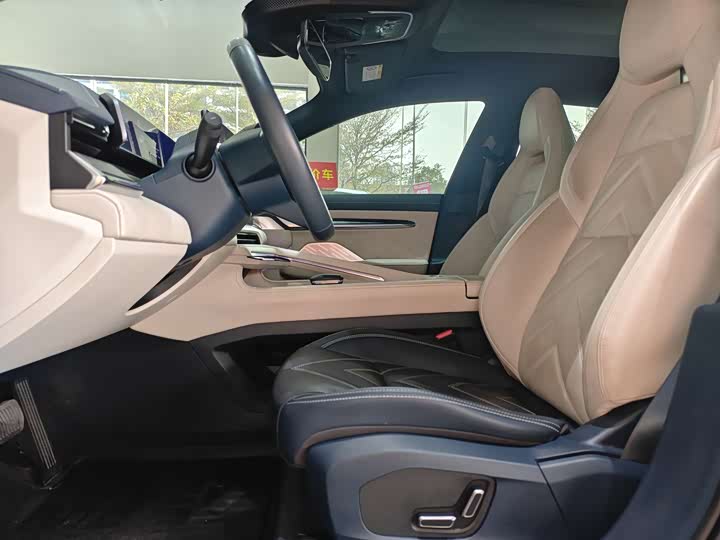 Фото 5 - Zeekr 001