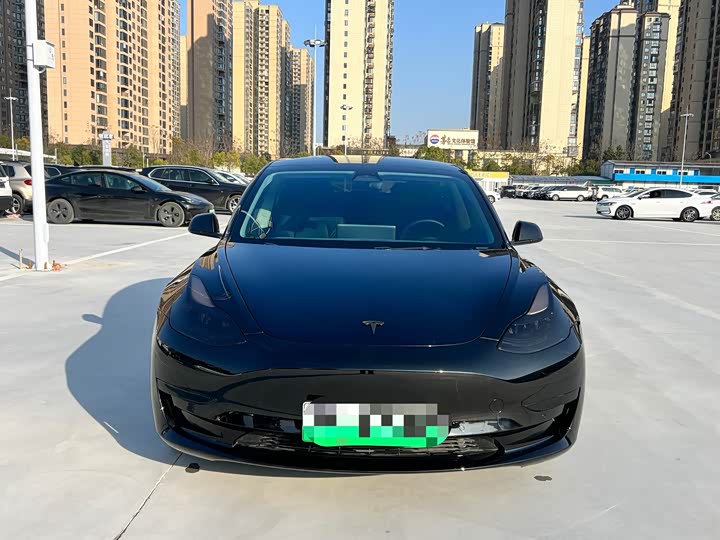 Фото 2 - Tesla Model 3