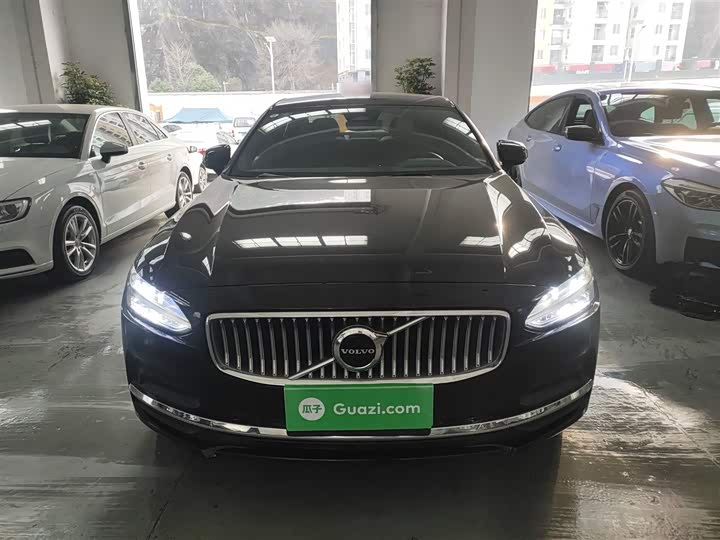 Фото 3 - Volvo S90