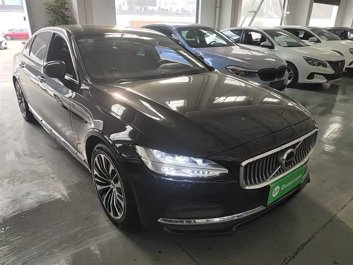 Фото 4 - Volvo S90