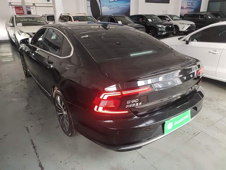 Фото 5 - Volvo S90