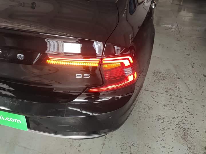 Фото 8 - Volvo S90