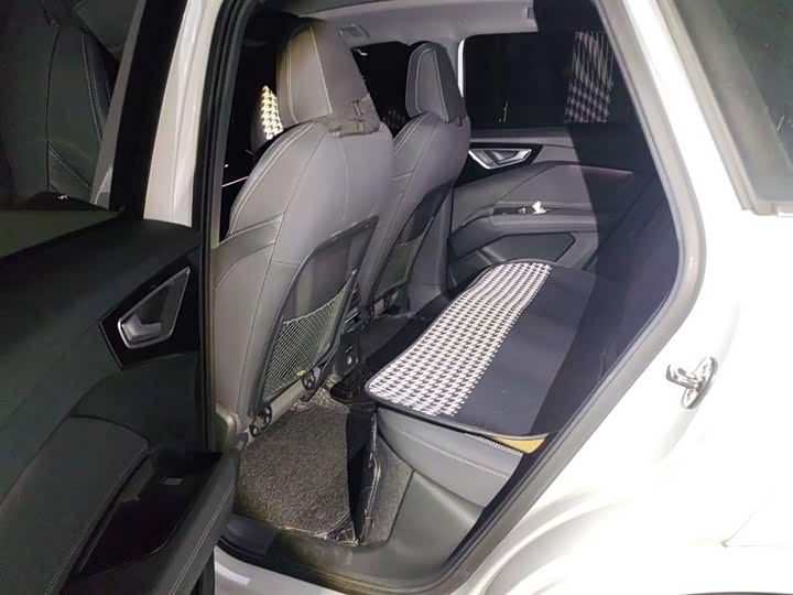 Фото 5 - Audi Q4 e-tron