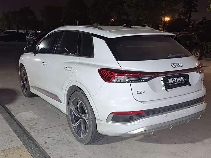 Фото 7 - Audi Q4 e-tron