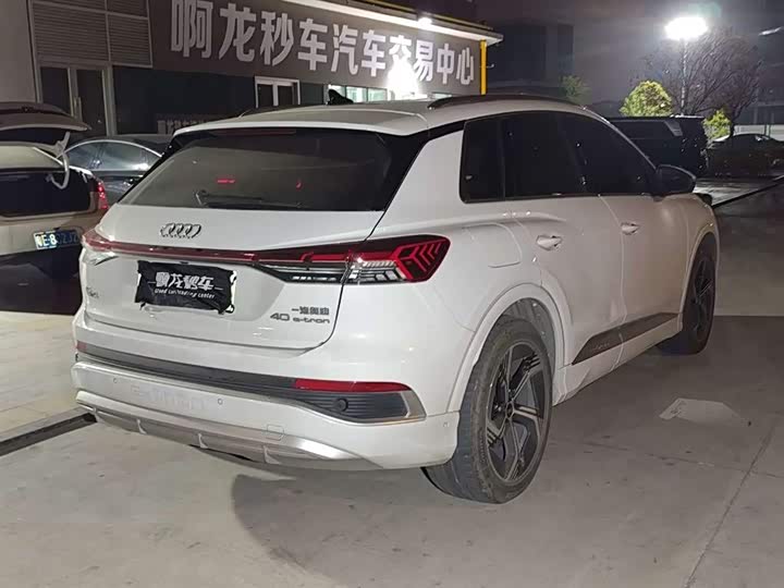 Фото 9 - Audi Q4 e-tron