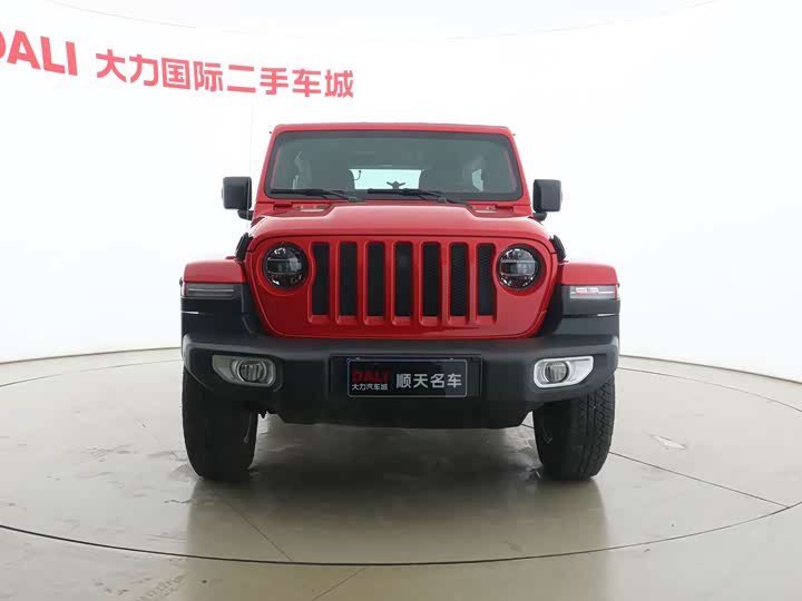 Фото 2 - Jeep Wrangler
